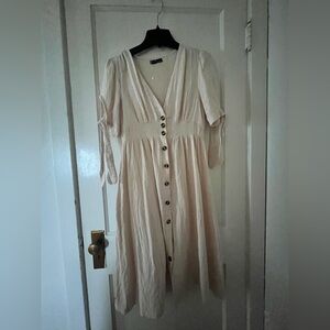 Boho dress with a cute v neck